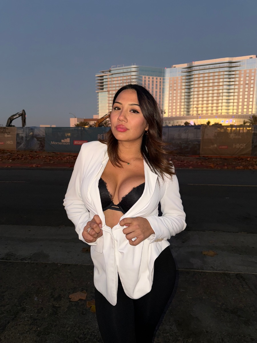 Take a pause and enjoy Ali Cruz — streaming from Caloocan