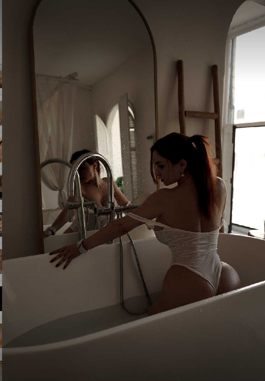 A playful frame from Miranda Faith nude — online in Caloocan