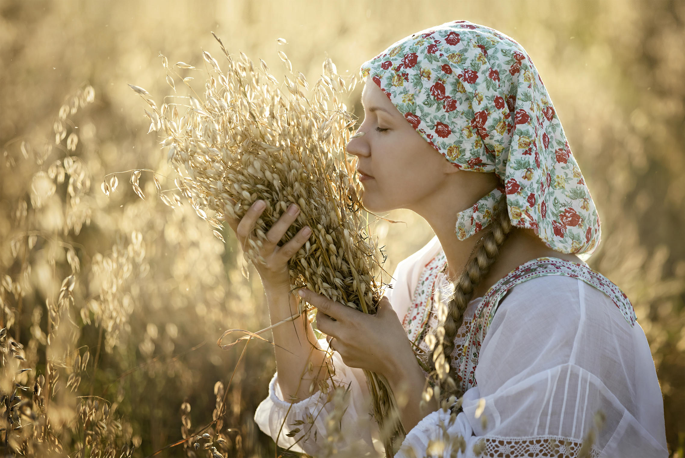 Photo Women in Slavic costumes in Caloocan